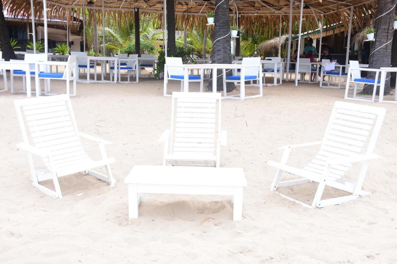 Alfresco Beach Hotel Уппувелі Екстер'єр фото